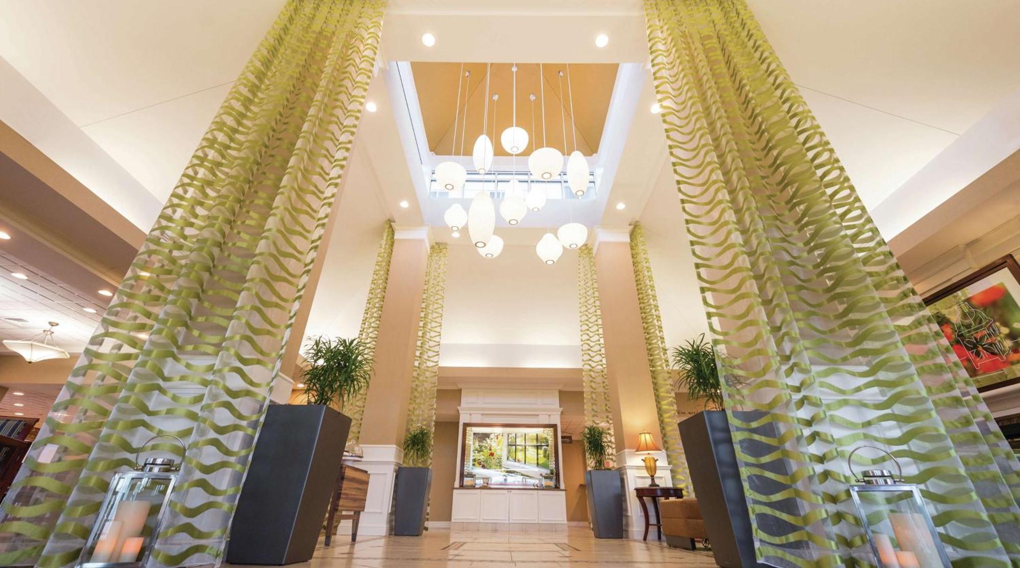 梅里迪恩 梅里丹希尔顿花园旅馆酒店 外观 照片
